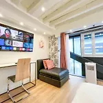 Urban Flat 179 - Pretty Loft Montorgueil