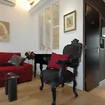 Holidaysinparis-Bourg Tibourg II