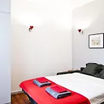 Pick A Flat\'s Apartment in le Marais - rue Beautreillis
