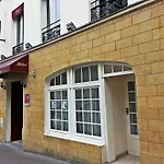 Pax Hotel Paris 18E