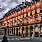 Villa Du Louvre