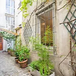 Studio At Colonel Fabien