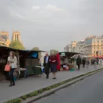 Just Renovated 138M2 On The Seine