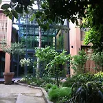 Eden Lodge Paris