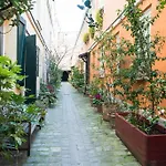 Mouffetard - Rue Du Fer A Moulin