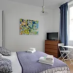 Pick A Flat\'S Apartment In Montmartre - Rue Des Martyrs Studio