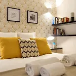 Appartement avec 3 chambre(s) de 78 m² et 1 salle(s) de bains privée(s) à 8e - Champs-Élysées