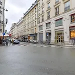 Appartement avec 3 chambre(s) de 78 m² et 1 salle(s) de bains privée(s) à 8e - Champs-Élysées