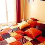 Apartment Rue Veron