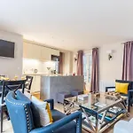 Families&friends - Center - 110 sqm