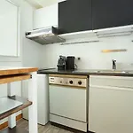 Apartment Montparnasse / Avenue Du Maine