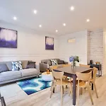 23 - Pretty Parisian Flat In Montorgueil