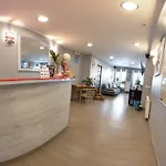 Hotel Montmartre Clignancourt