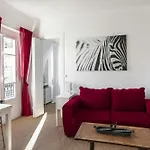 Designer Stay - Eiffel Tower