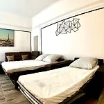 Champs Elysees Apartment 2