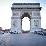 Champs Elysees Apartment 2