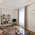 One-Bedroom Flat Close To Champs-Elysees And Eiffel Tower