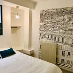 3 Bedrooms Apartment Tour Eiffel + Parking