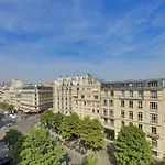 Elux Paris