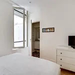 Apartment 3 People Close Eiffel Tower By Weekome