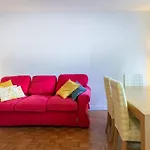 Paris City - Spacious 3 Rooms Flat For Families - 3 Minutes From Metro Station
