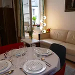 Appartment near Louvre, central