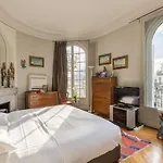 Veeve - Haussmann Beauty In The 6Th