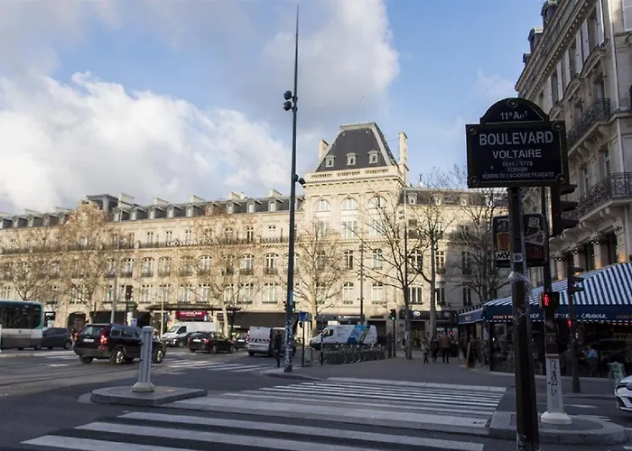 Place De La Republique Hideaway