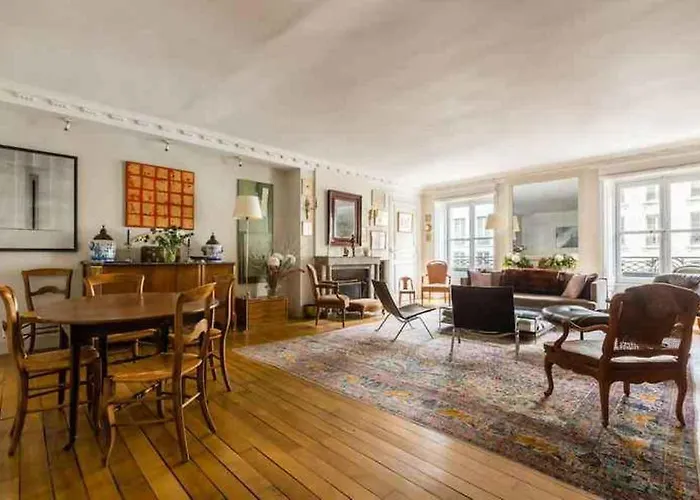 Latin Quarter Retreat