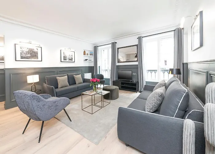 Livinparis - Luxury 3 Bedrooms Le Louvre II