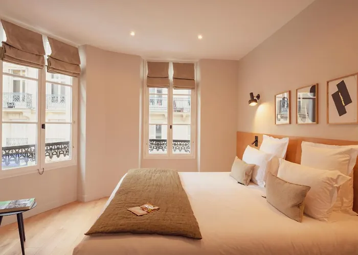 Tinah Paris, Champs Elysees