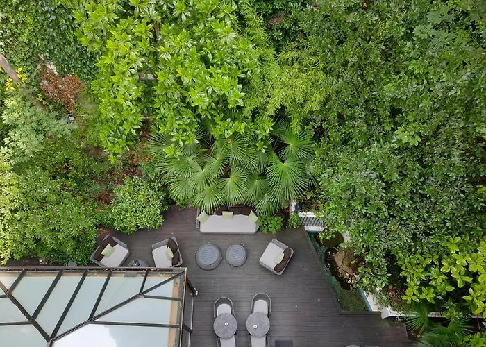 Garden-Elysee