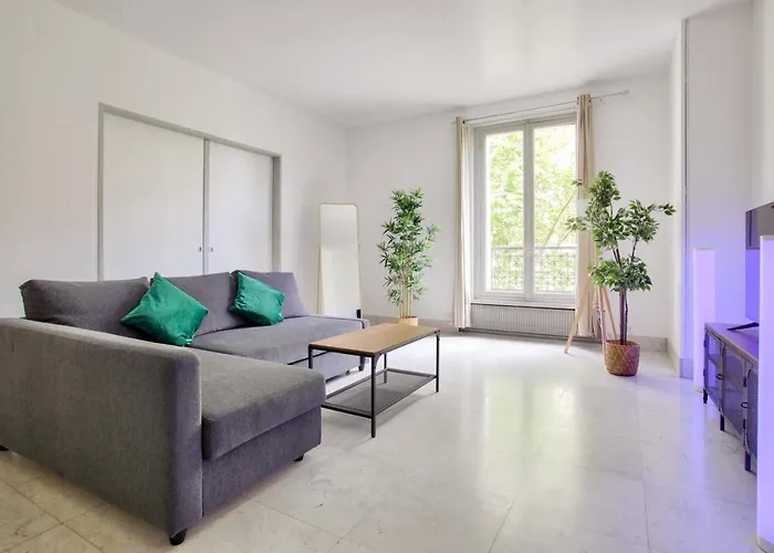 Luxurious 2 Bedrooms Tour Eiffel Rapp Free Netflix