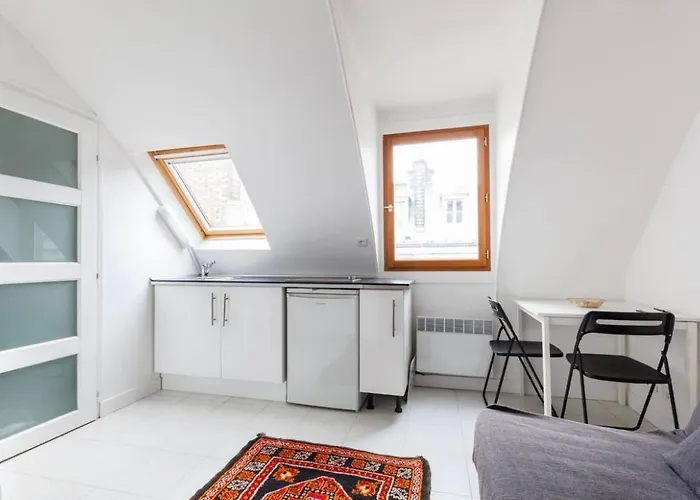 Charmant Studio Au Coeur Des Champs Elysees