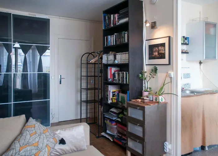 Nice 34M With Balcony In The Heart Of Paris