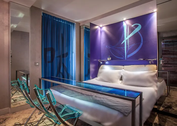 Apostrophe Hotel