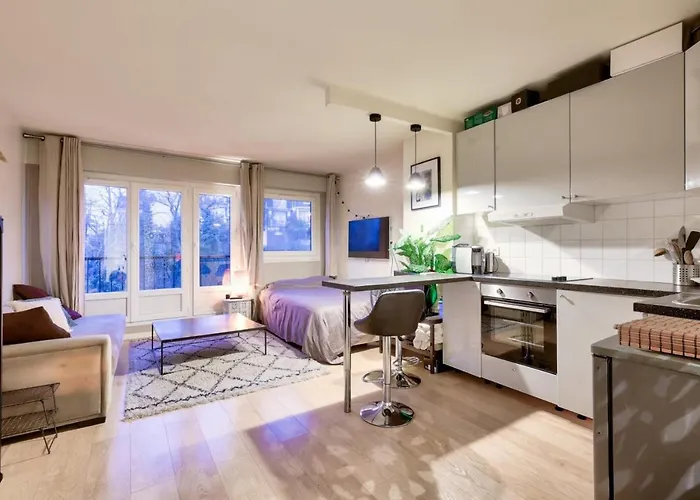 Cozy Apartment For 2 Located In Paris 19