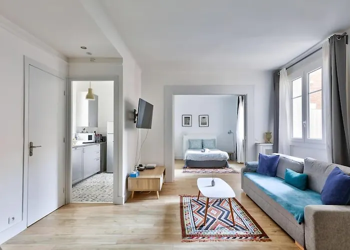 Renovated Modern 1 Bedroom Paris Porte Maillot