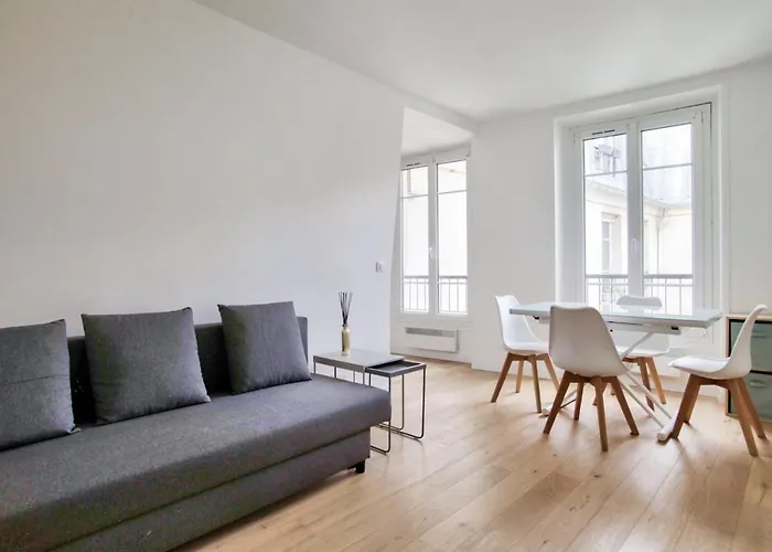 Luxurious 1 Bedroom Saint Michel Saint Severin Free Netflix