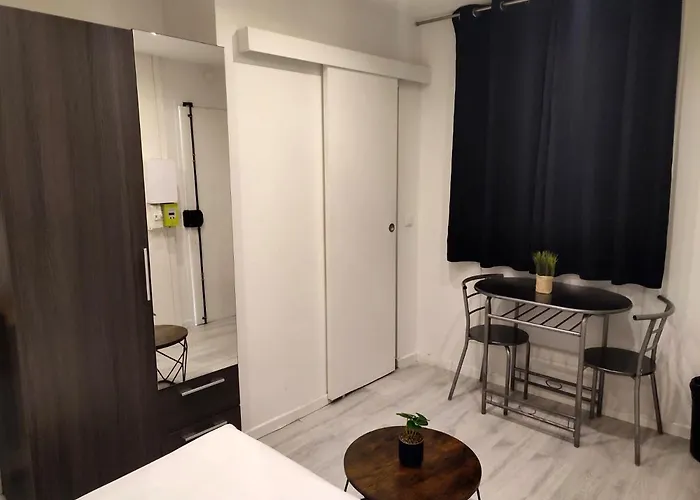 Studio Moderne Hopital Bichat - Paris 18 - 2P