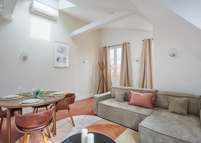 Apartement Montaigne George V By Studio Prestige