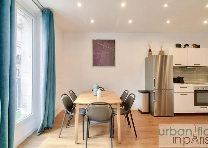 24 - Pretty Parisian Home In Montorgueil