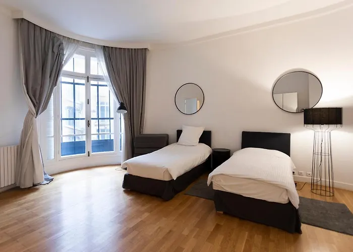 Cosy Flat 160 M2 Close To Eiffel Tower