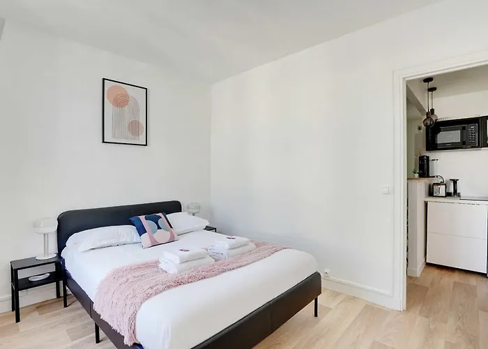 Modern Apartment - 2Br-4P - Sacre-Coeur