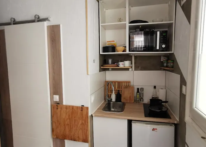 A Nice Little Studio In The Beautiful Paris.