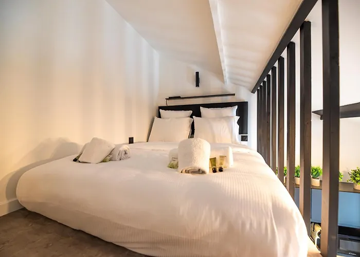 Lovely Nest In Paris