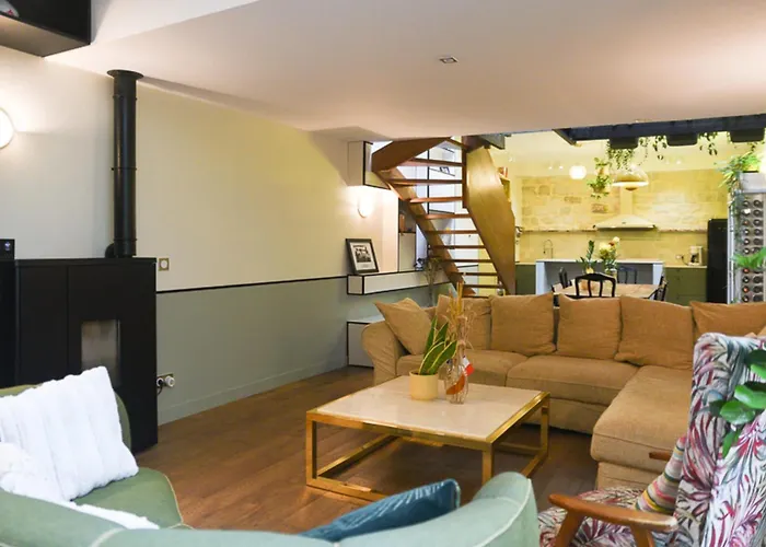 Comfortable 150 M House In The Heart Of Paris