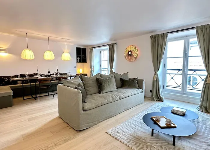 Spacious Luxembourg Garden Family Flat