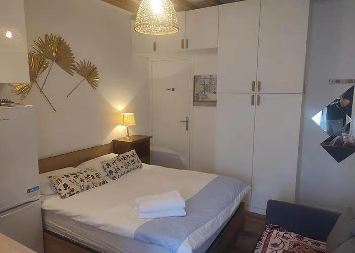 Studio, Place De La Nation, 1Mn A Pied Du Metro 1,2,6,9 Et Rer A