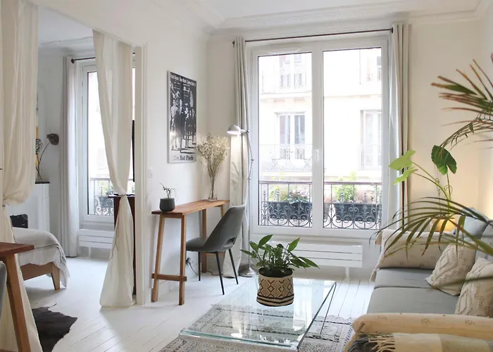 Beautiful Renovated Apartment In Paris
